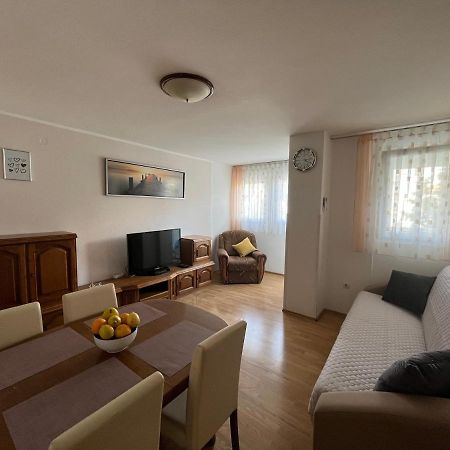 שיבניק Apartman Spahija מראה חיצוני תמונה