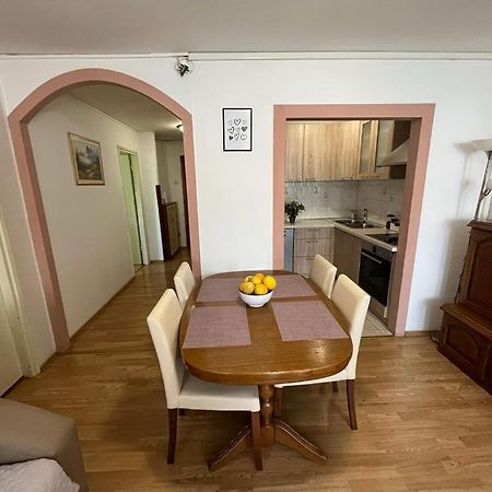 שיבניק Apartman Spahija מראה חיצוני תמונה