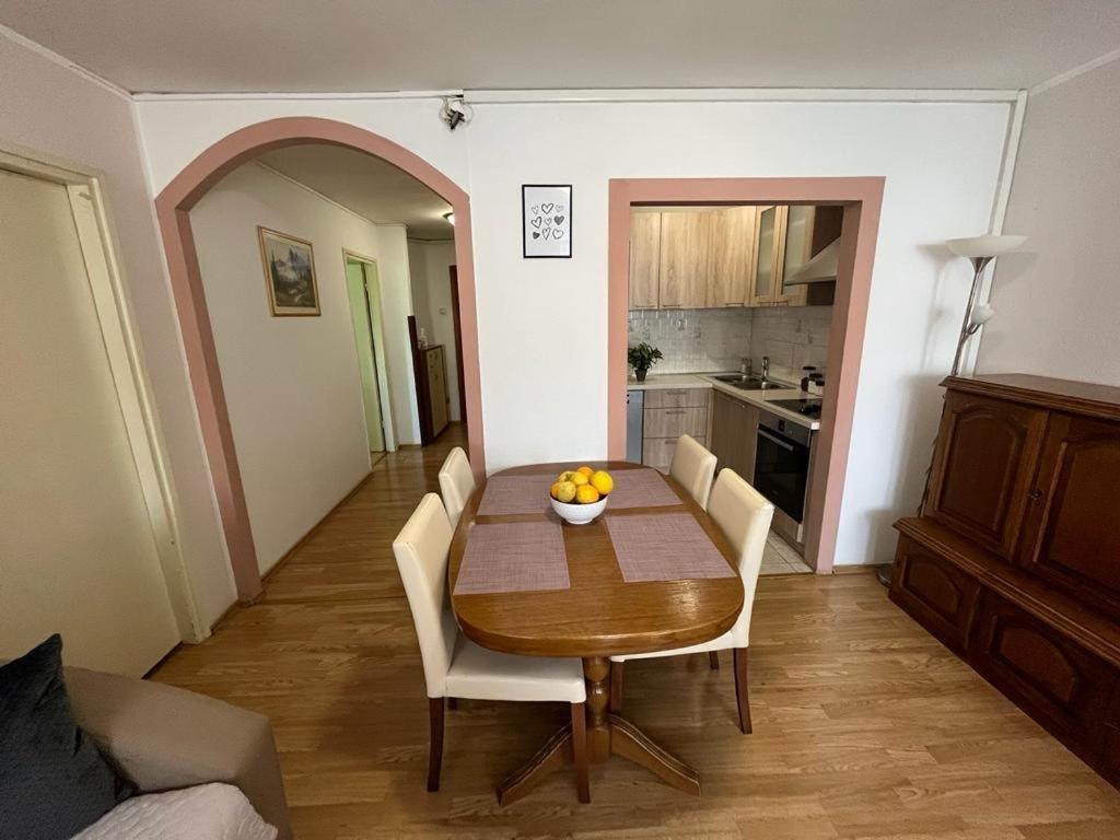 שיבניק Apartman Spahija מראה חיצוני תמונה